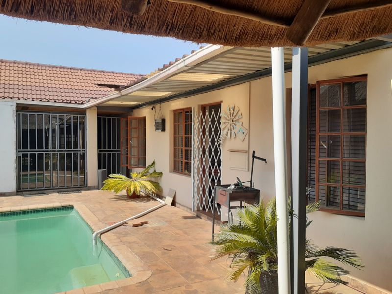 House For Sale in Doringkloof - Photo 3