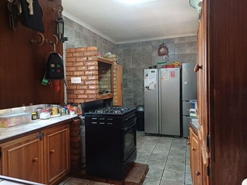 House For Sale in Lourenspark - Photo 9