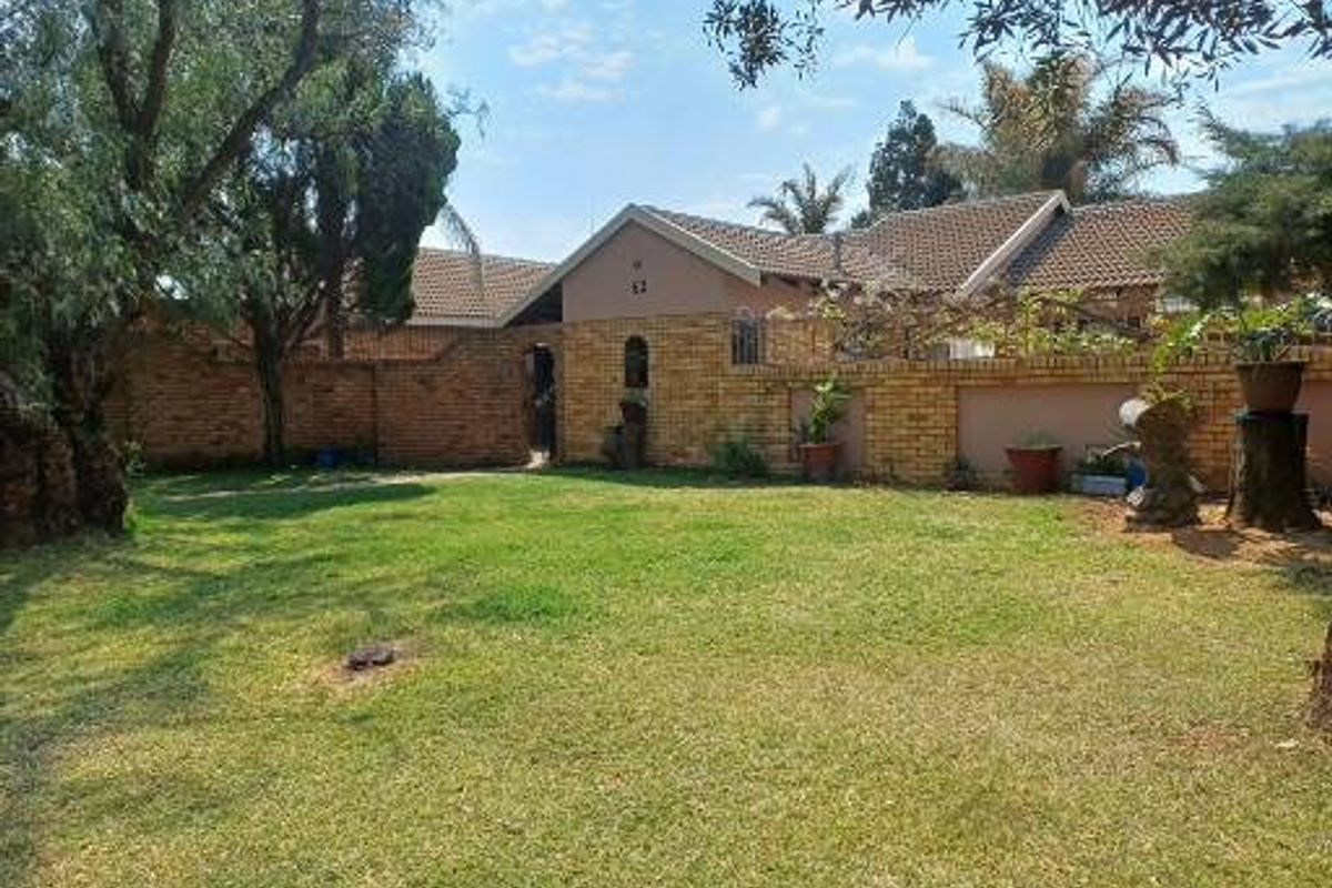 House For Sale in Lourenspark - Photo 2