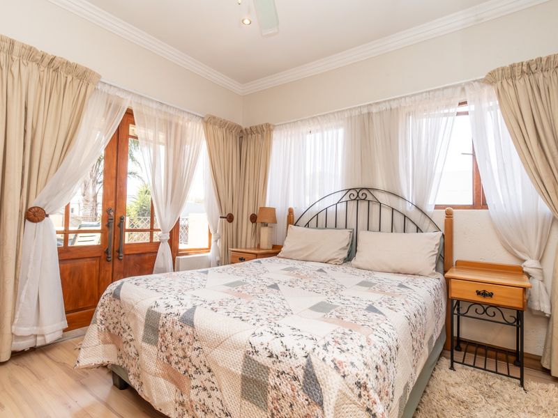 House For Sale in Featherbrooke Estate - Photo 10