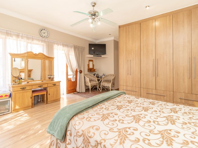 House For Sale in Featherbrooke Estate - Photo 6