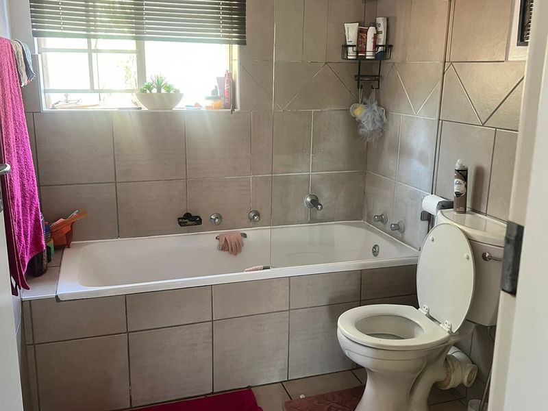 Apartment For Sale in Clarina - Photo 10