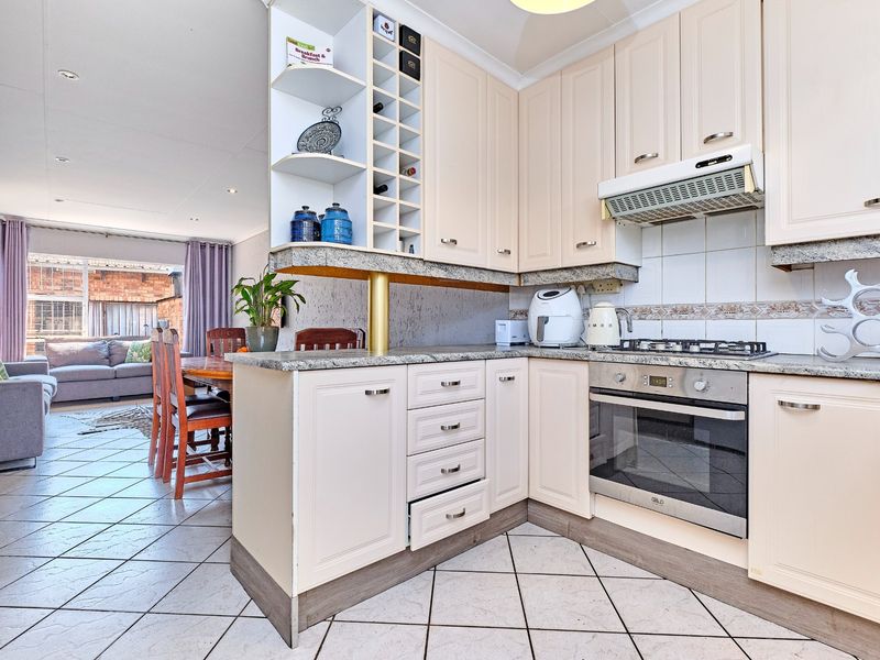 Townhouse For Sale in Little Falls - Photo 5