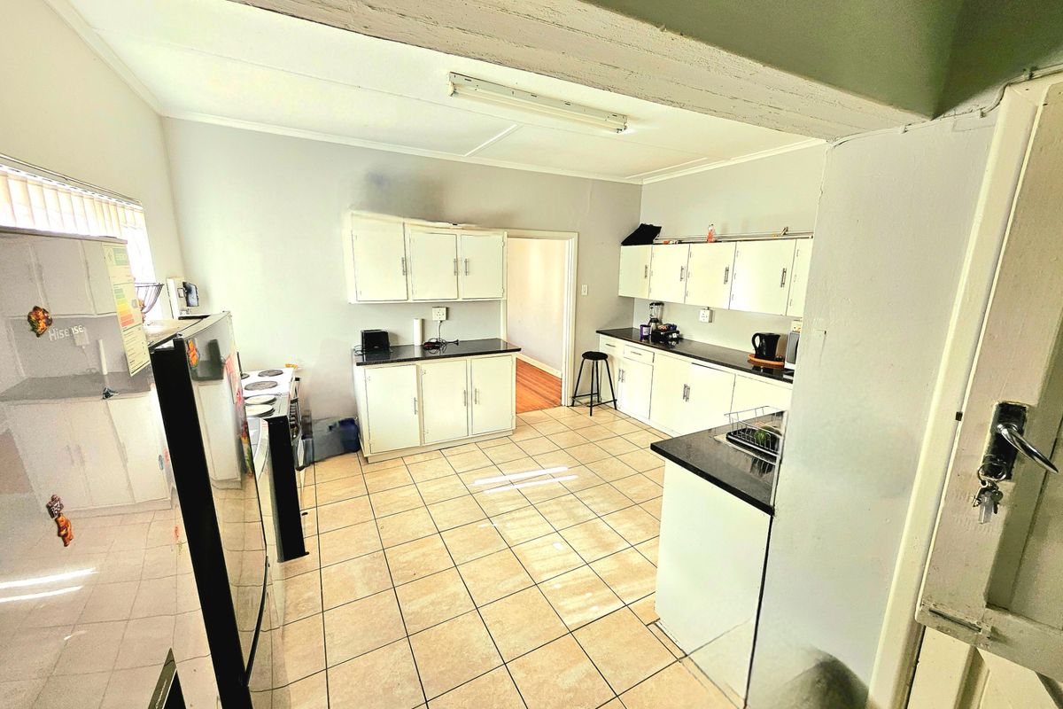 House For Sale in Somerset East Central - Photo 5