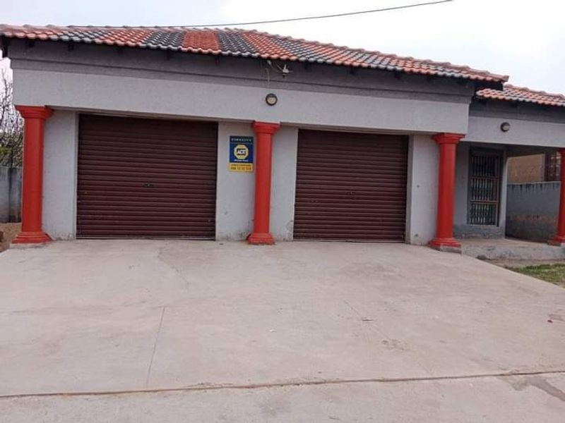 House For Sale in Seshego - Photo 4