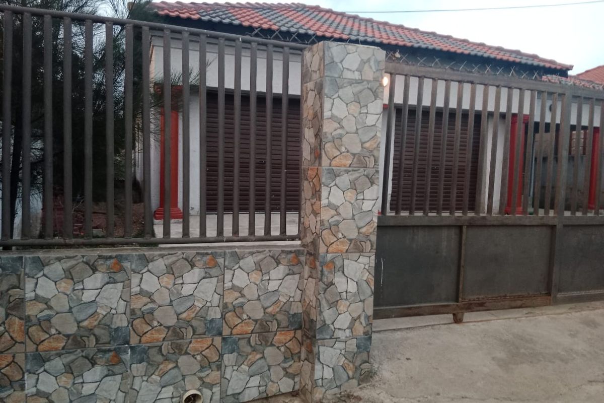 House For Sale in Seshego - Photo 2