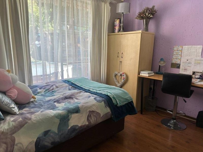 Townhouse For Sale in Wilgeheuwel - Photo 8