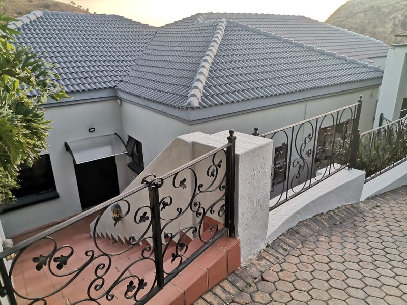 House For Sale in Rangeview - Photo 5