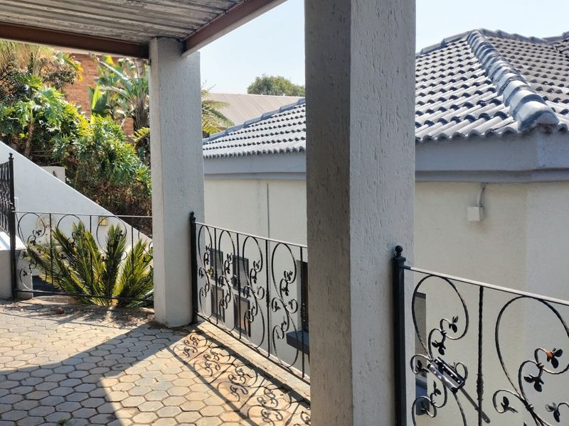 House For Sale in Rangeview - Photo 4