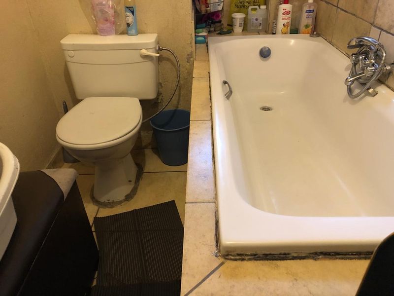 Apartment For Sale in Pretoria West - Photo 6