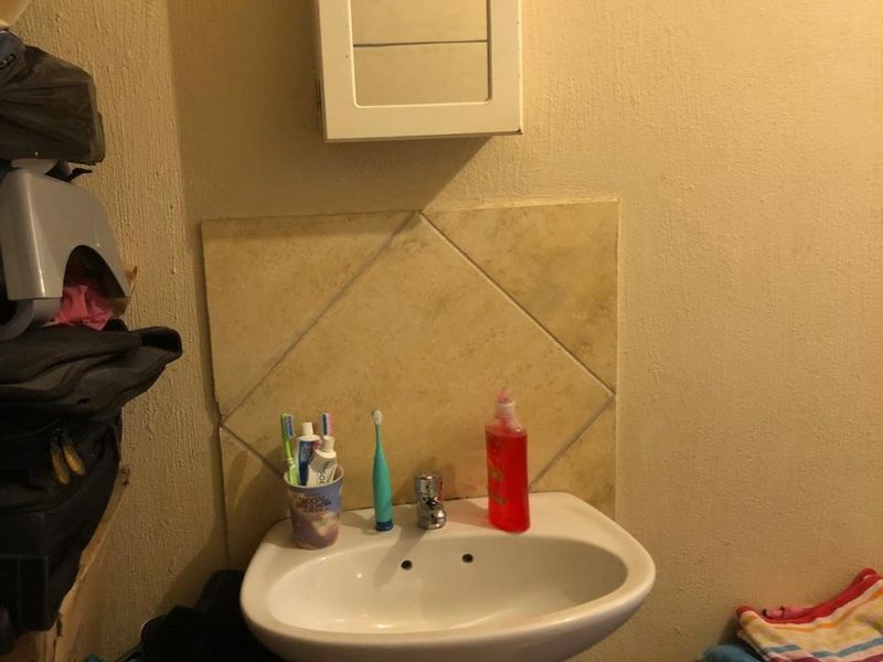 Apartment For Sale in Pretoria West - Photo 10