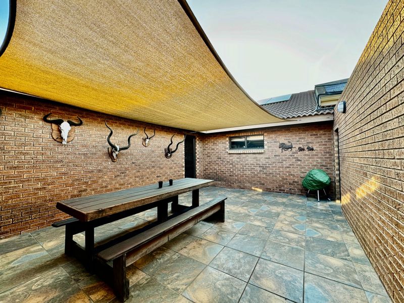 House For Sale in Kinross - Photo 7