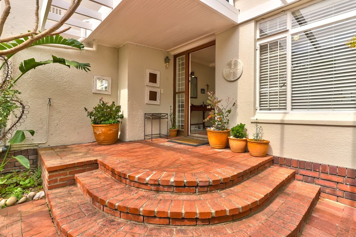 House For Sale in Rondebosch - Photo 5