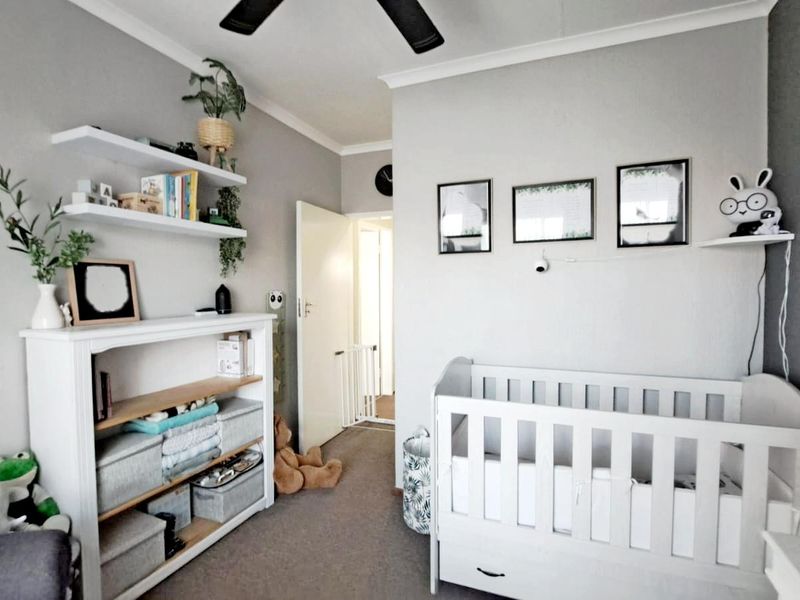 Townhouse For Sale in Rooihuiskraal - Photo 9