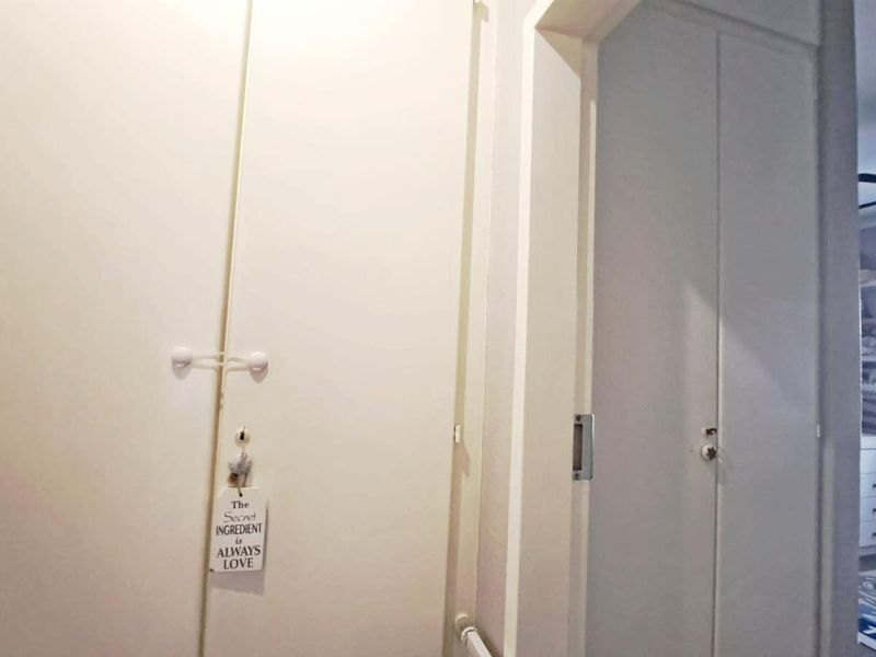 Townhouse For Sale in Rooihuiskraal - Photo 8