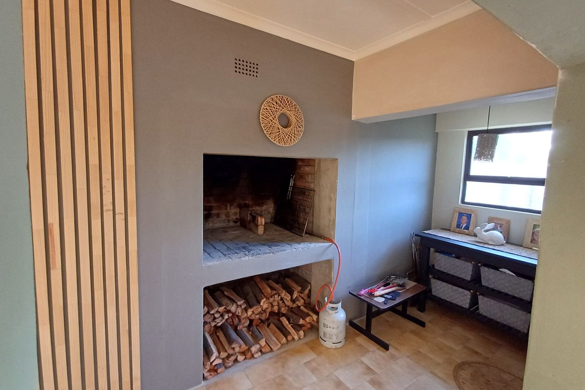 House For Sale in West Bank - Photo 4