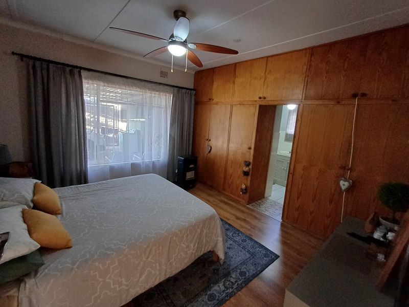 House For Sale in West Bank - Photo 8