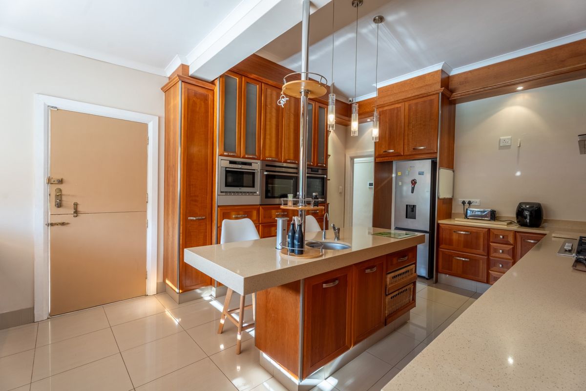 House For Sale in Mill Park - Photo 5