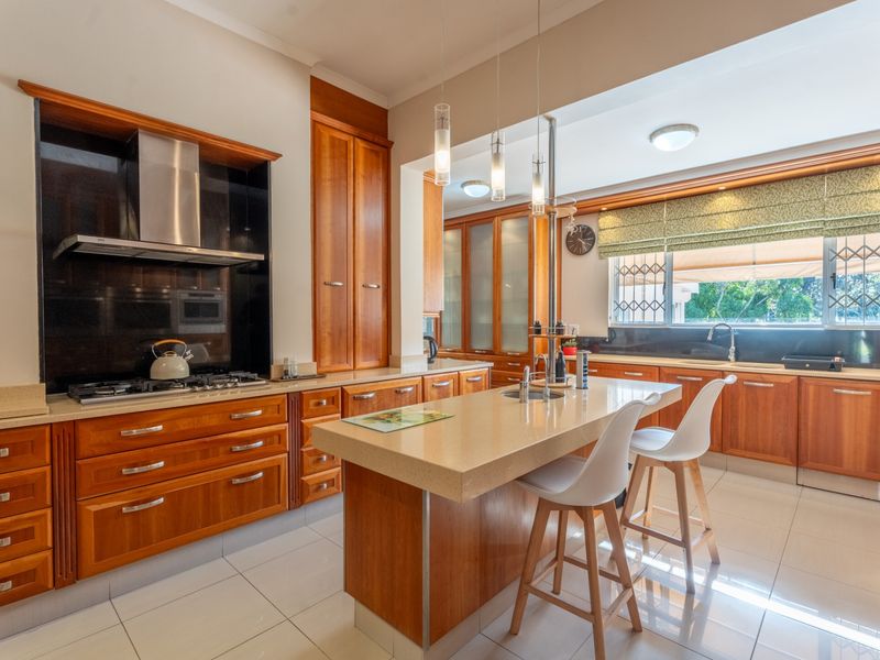 House For Sale in Mill Park - Photo 4
