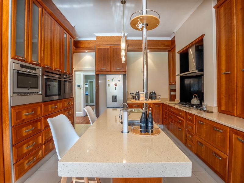 House For Sale in Mill Park - Photo 3