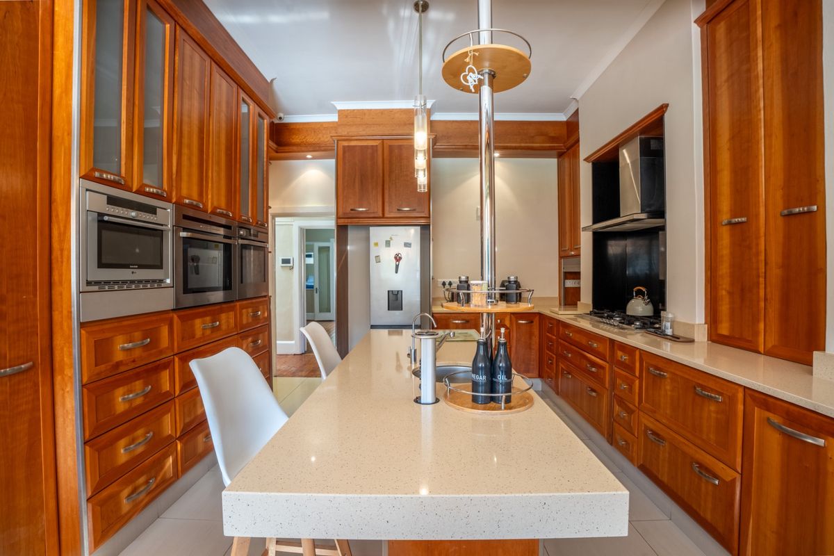 House For Sale in Mill Park - Photo 3