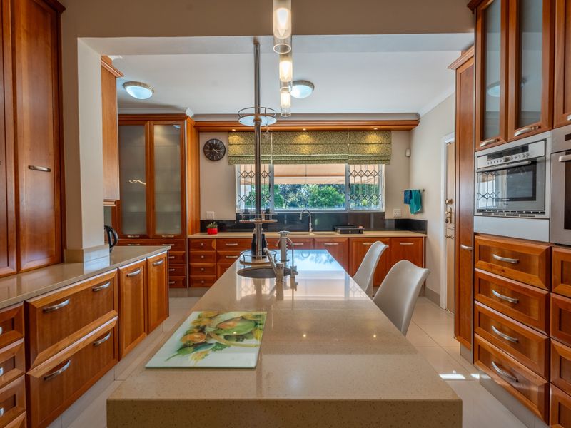 House For Sale in Mill Park - Photo 2