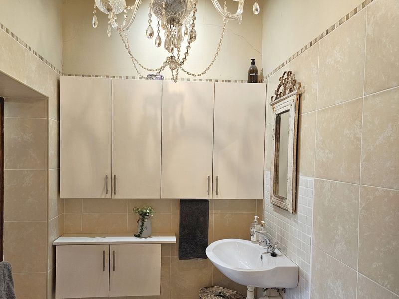 House For Sale in Montagu Central - Photo 10