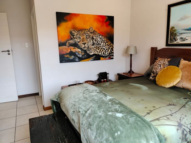 Townhouse For Sale in Equestria - Photo 10