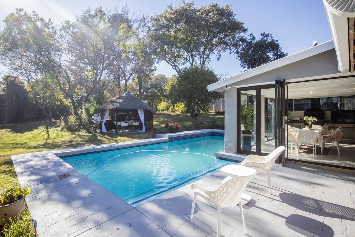 House For Sale in Bryanston - Photo 3