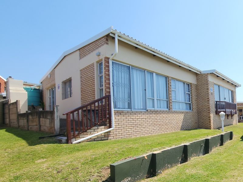 House For Sale in Cintsa West - Photo 4