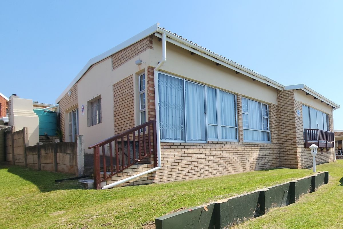 House For Sale in Cintsa West - Photo 4