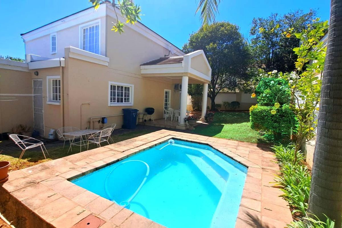 Townhouse For Sale in Sterrewag - Photo 3