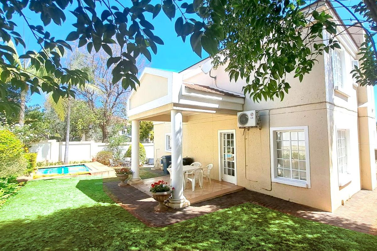 Townhouse For Sale in Sterrewag - Photo 2