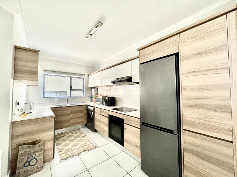 Apartment For Sale in Waterfall - Photo 5