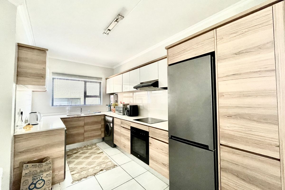 Apartment For Sale in Waterfall - Photo 5