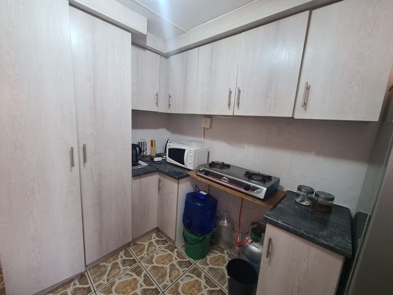 House For Sale in Roodepan - Photo 4