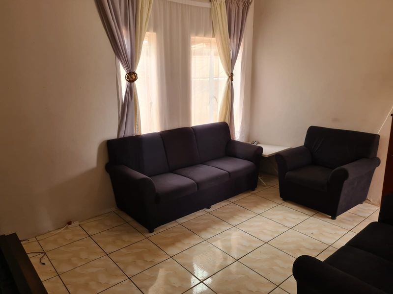 House For Sale in Roodepan - Photo 8