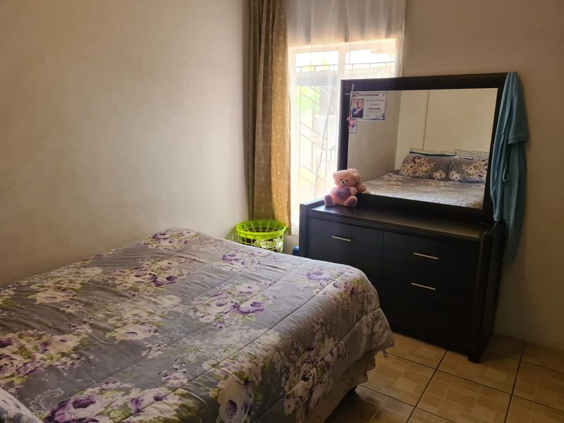 House For Sale in Roodepan - Photo 7