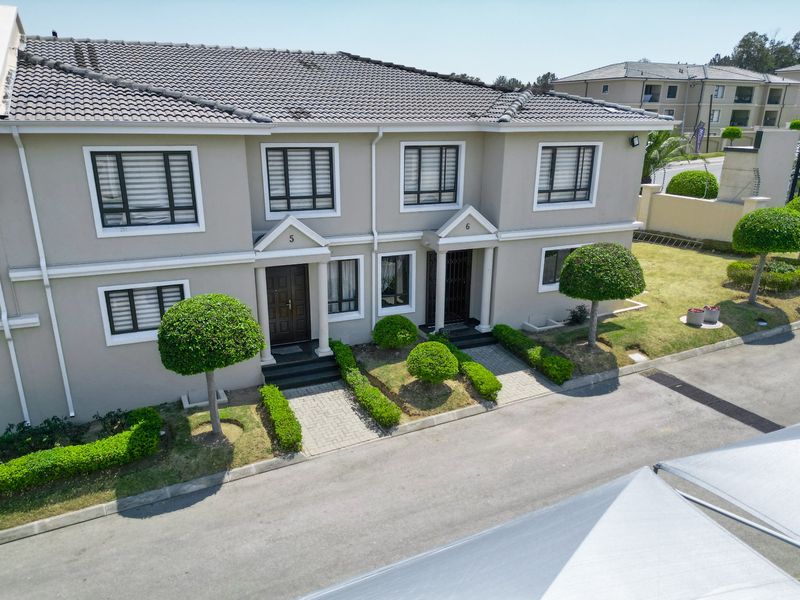 Townhouse For Sale in Carlswald - Photo 9