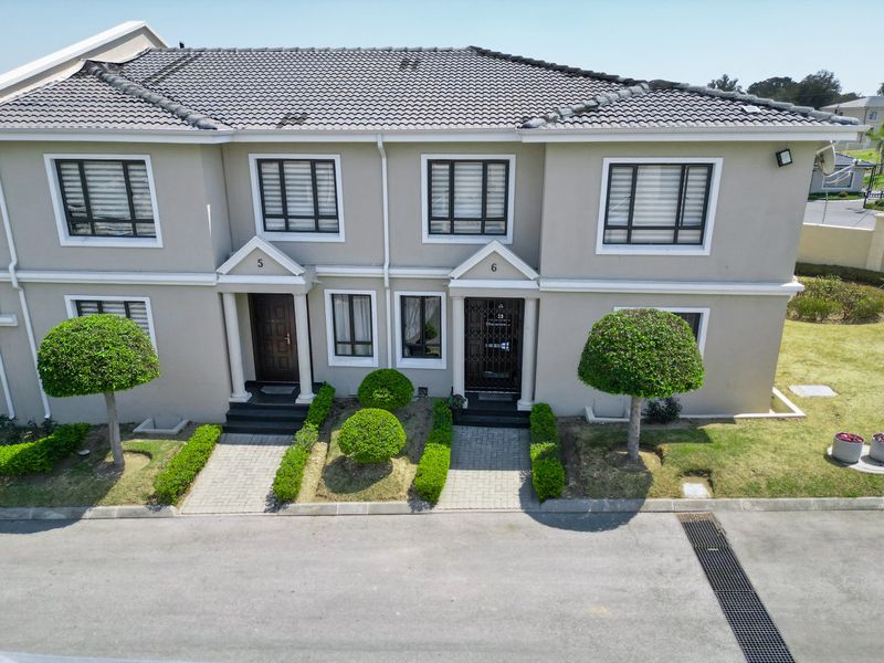 Townhouse For Sale in Carlswald - Photo 8