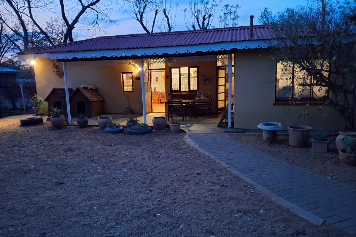 House For Sale in Rooiberg - Photo 3