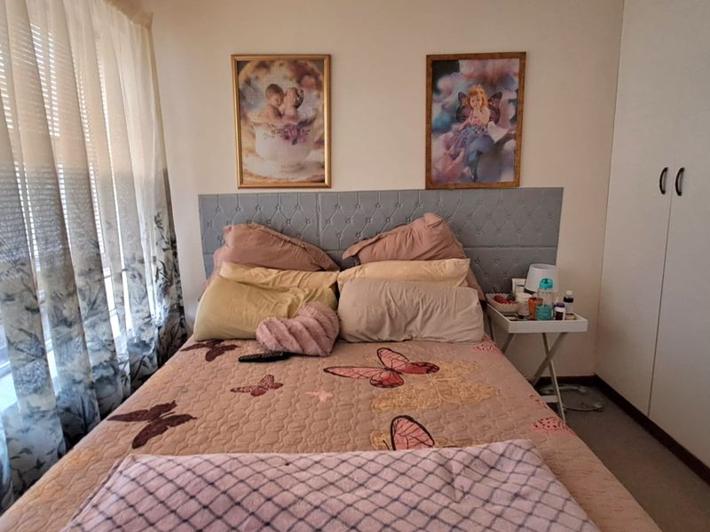 Townhouse For Sale in George South - Photo 7