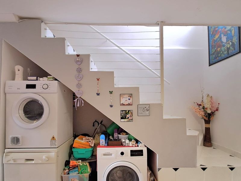 Townhouse For Sale in George South - Photo 5