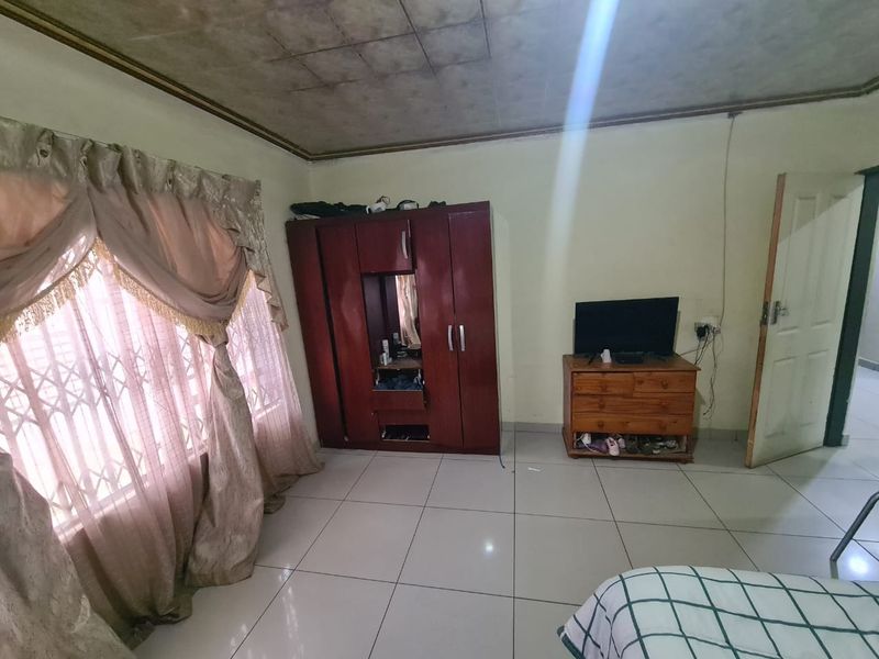 House For Sale in Seshego - Photo 6