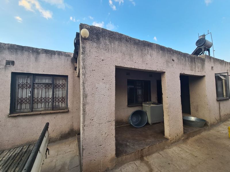 House For Sale in Seshego - Photo 8