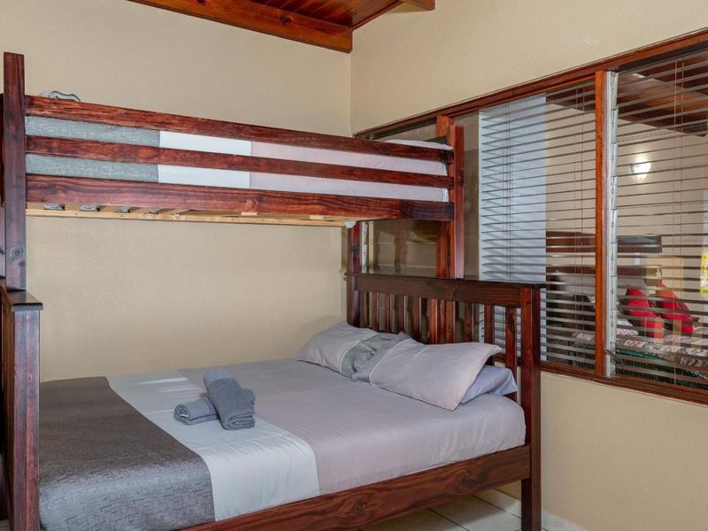 Townhouse For Sale in St Lucia Central - Photo 4