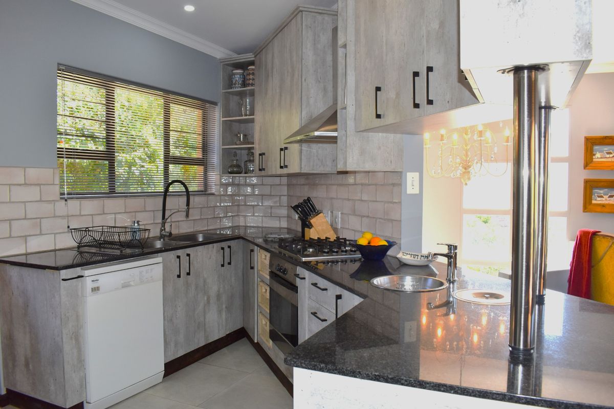 House For Sale in Villiersdorp Central - Photo 4