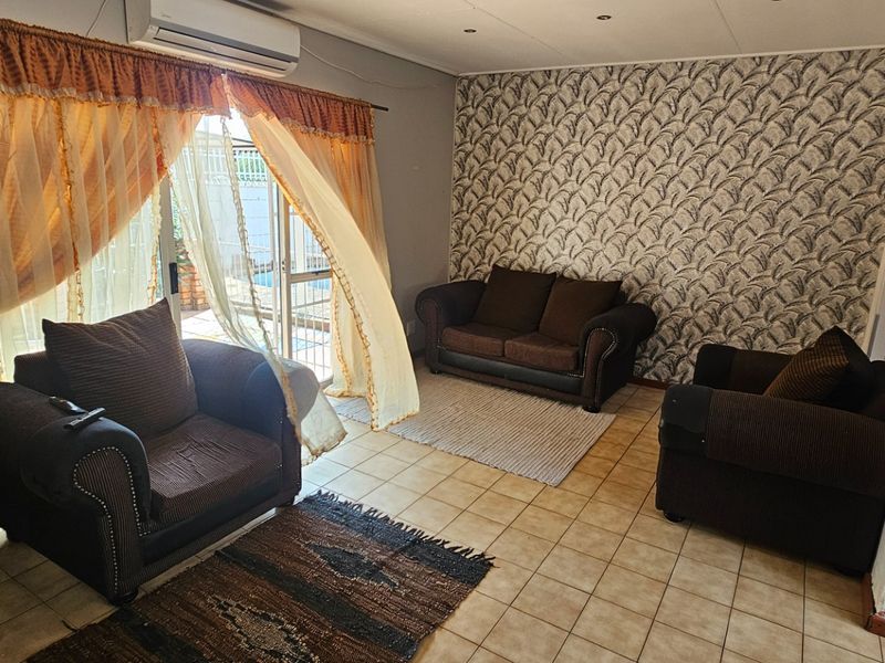 Townhouse For Sale in Diamant Park - Photo 10