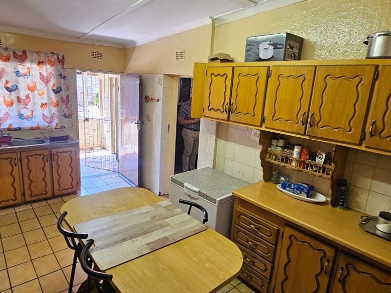 House For Sale in Square Hill Park - Photo 5