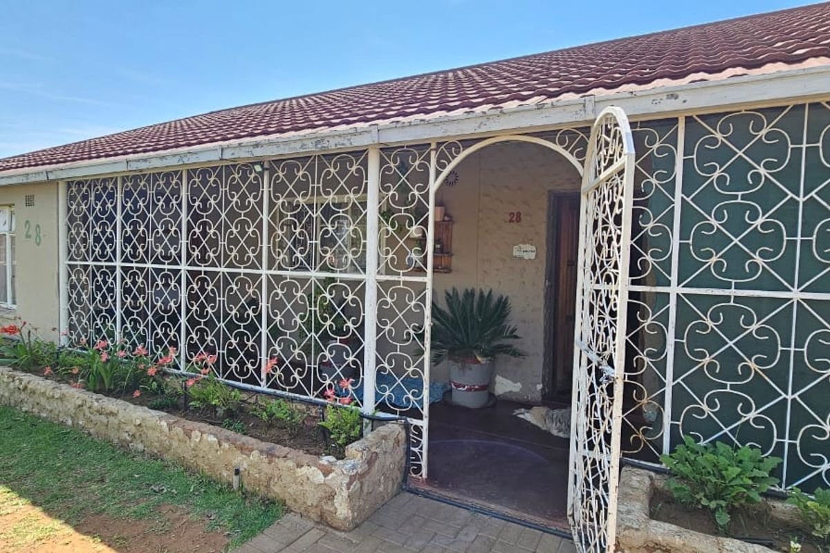 House For Sale in Square Hill Park - Photo 3